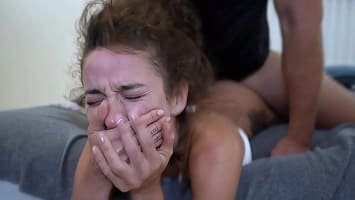 نيك بنت من الطيز xnxx